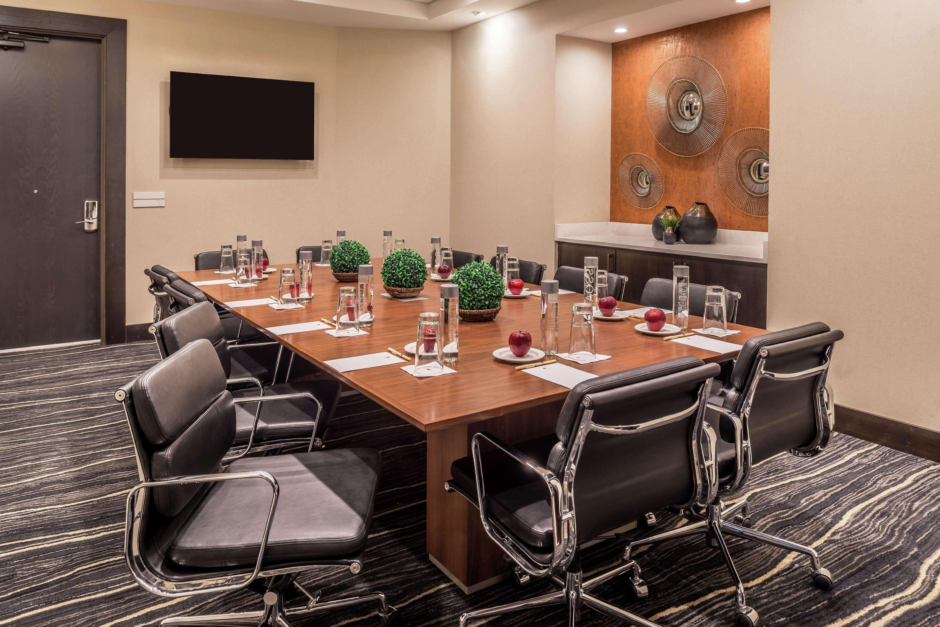 Doubletree By Hilton East