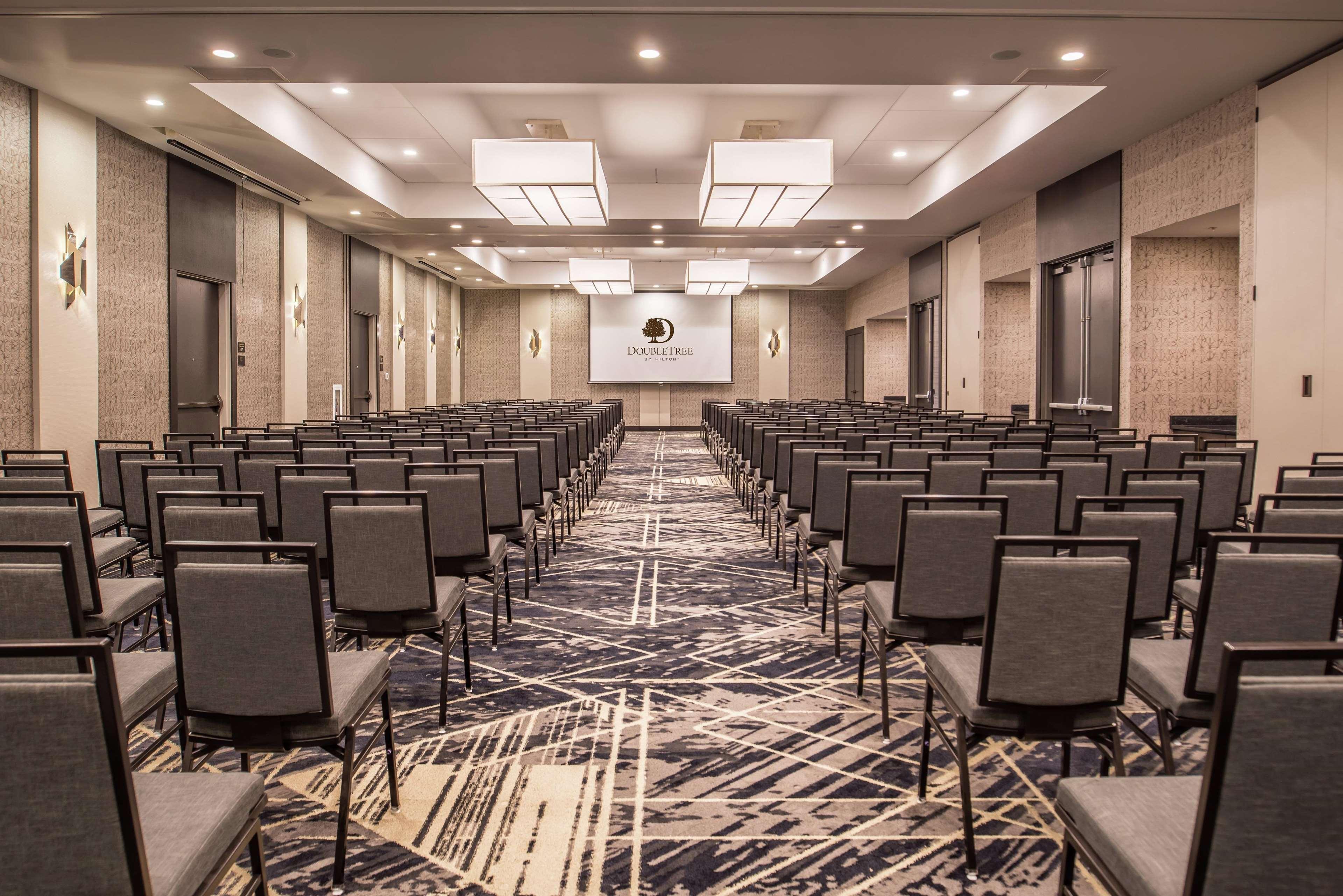 Doubletree By Hilton East 4*