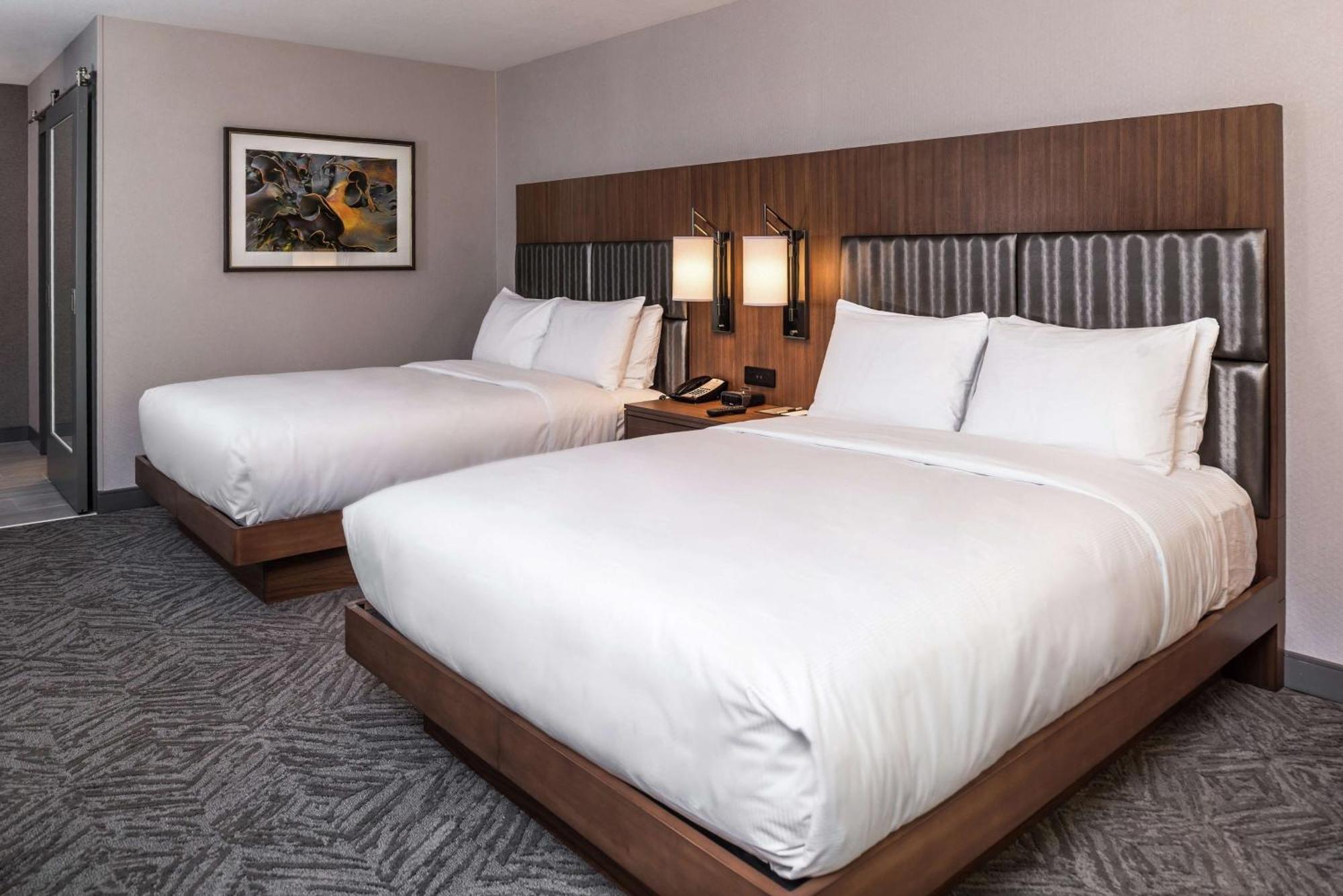 Doubletree By Hilton East Hotel